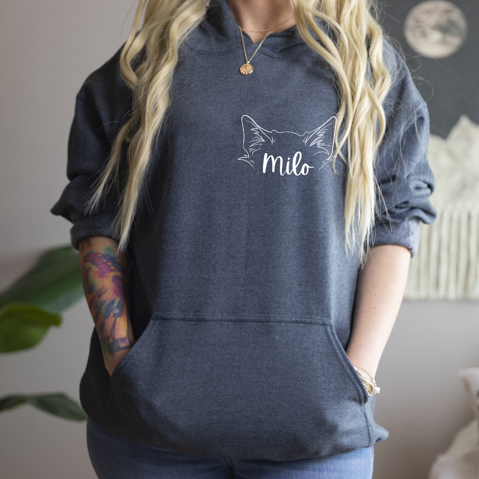 DILYPOD Personalized Cat Mom Sweatshirt - Custom Embroidered Pet Lover Clothing Gift