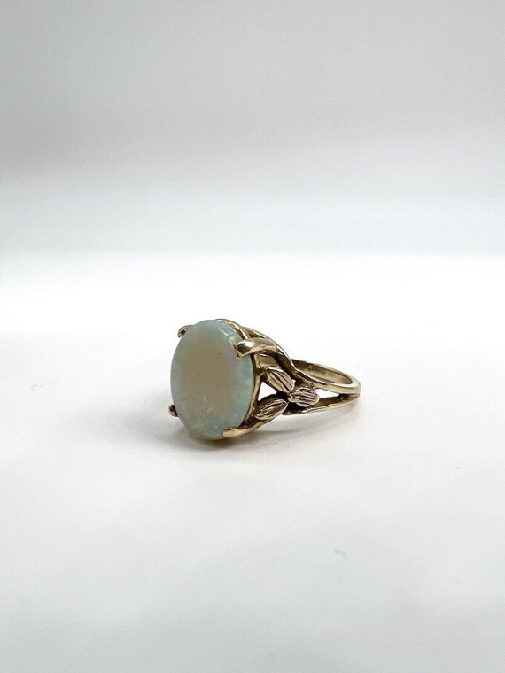 Vintage solid 14k yellow gold Australian Opal Ring - image 6