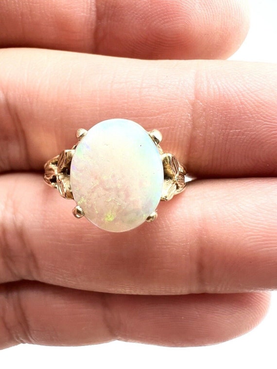 Vintage solid 14k yellow gold Australian Opal Ring - image 7