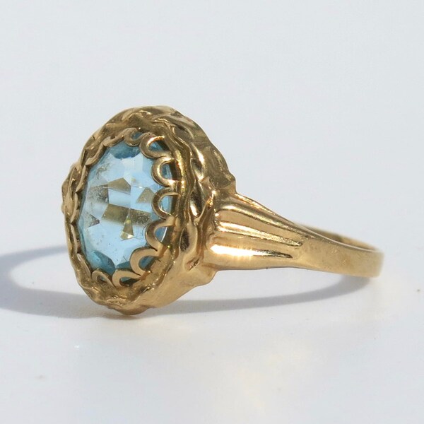 Vintage Aquamarine 10k Gold Ring