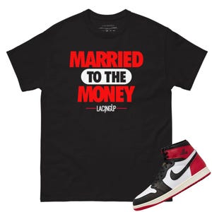 Jordan 1 Black toe married black t-shirt