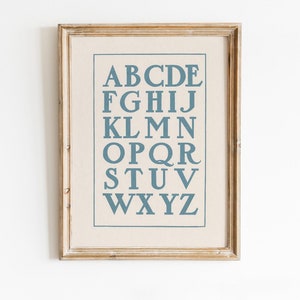 Impresión de póster del alfabeto, tabla ABC azul polvoriento, ilustración de letras vintage para guardería / IMPRIMIBLE DIGITAL
