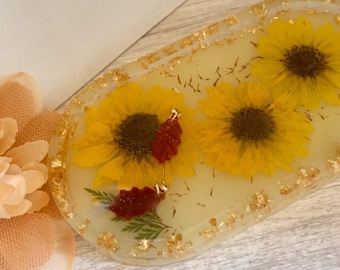 Real Dried Sunflower Tray: Handmade Resin Trinket Dish