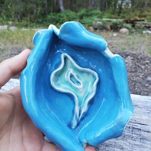 Vulva Inspired Ceramic Ring Holder, Vulva Art, One of A Kind Bowl, Handmade Pottery, Ceramic Trinket Dish, Jewelry Storage, Christmas Gift