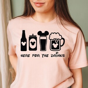 Aquí para las bebidas, Disney Epcot Shirt, Epcot Disney Shirt, Disney Family Trip Shirt, Disney Vacation Shirt, Disney Trip Shirts, Disney Tee