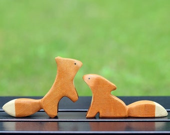 Hand geschnitzte hölzerne Fuchs-Figuren-Set: Schreibtisch Dekor, Baby Spielzeug