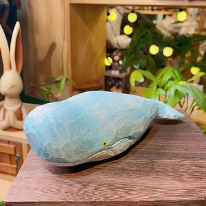 Estatua de ballena de madera, ballena tallada a mano, estatuilla de animales, decoración de ballenas, amante de las ballenas, adornos de ballenas, ballena azul, regalo de ballenas, estatuilla de ballenas