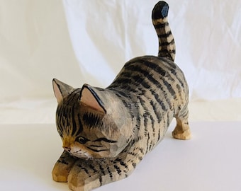 Gato de madeira esculpido à mão, escultura de madeira, presentes de Natal, enfeites de gato, presente para ela, estatueta de gato, decoração de mesa, presente para amantes de gatos, presente de aniversário