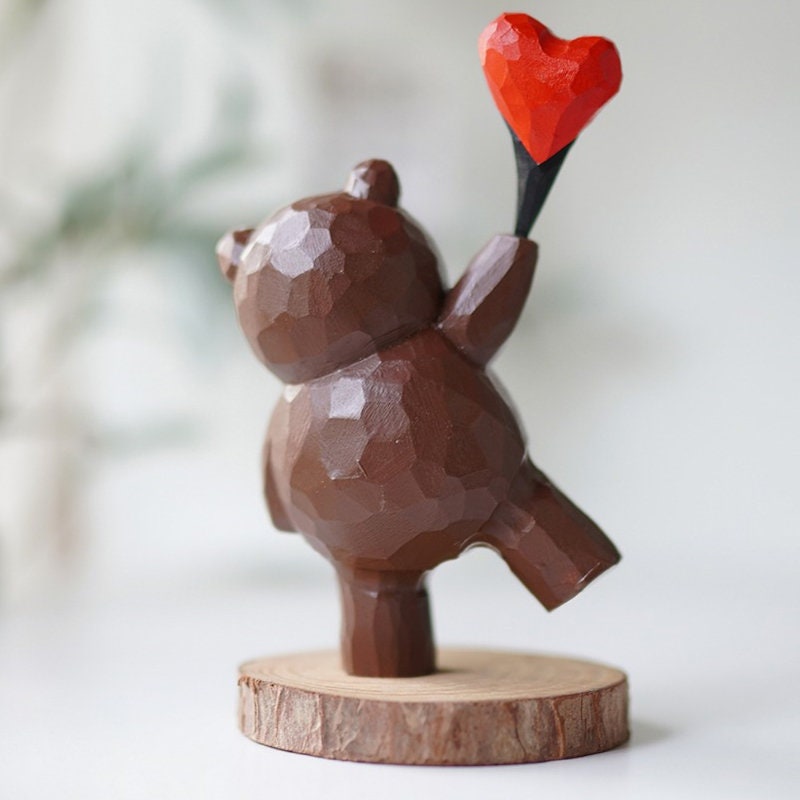 木製クマのハート風船置物 手作り木彫りのクマの置物：ハートバルーンデコレーション - Etsy 日本