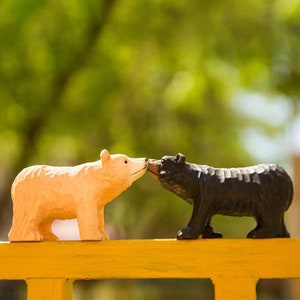 Wooden Carving Black Bear Sculpture,Christmas Gift,Black Bear Figurine Wood Carving Animal Decoration Statue,Bear Carving Gifts,Brown Bear