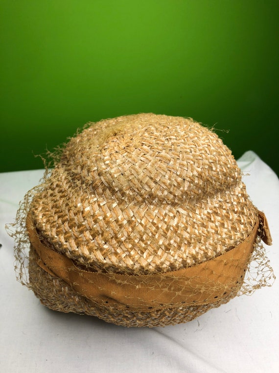 Vintage Straw Women’s Hat with gorgeous Shape and… - image 3