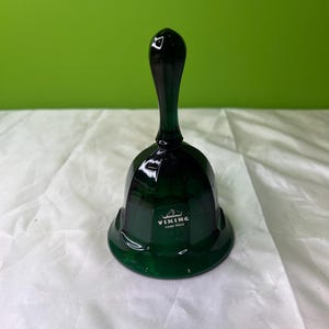 Campana di vetro verde smeraldo vintage vichinga fatta a mano