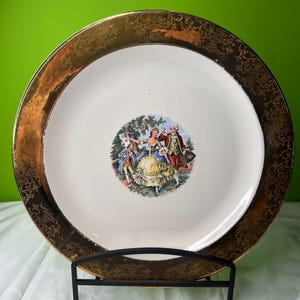 Vintage Sabin Wappen -O- Gold ca. 13-Zoll-Garantierte 22k Goldrunde Servierplatte mit kolonialer Tanzszene