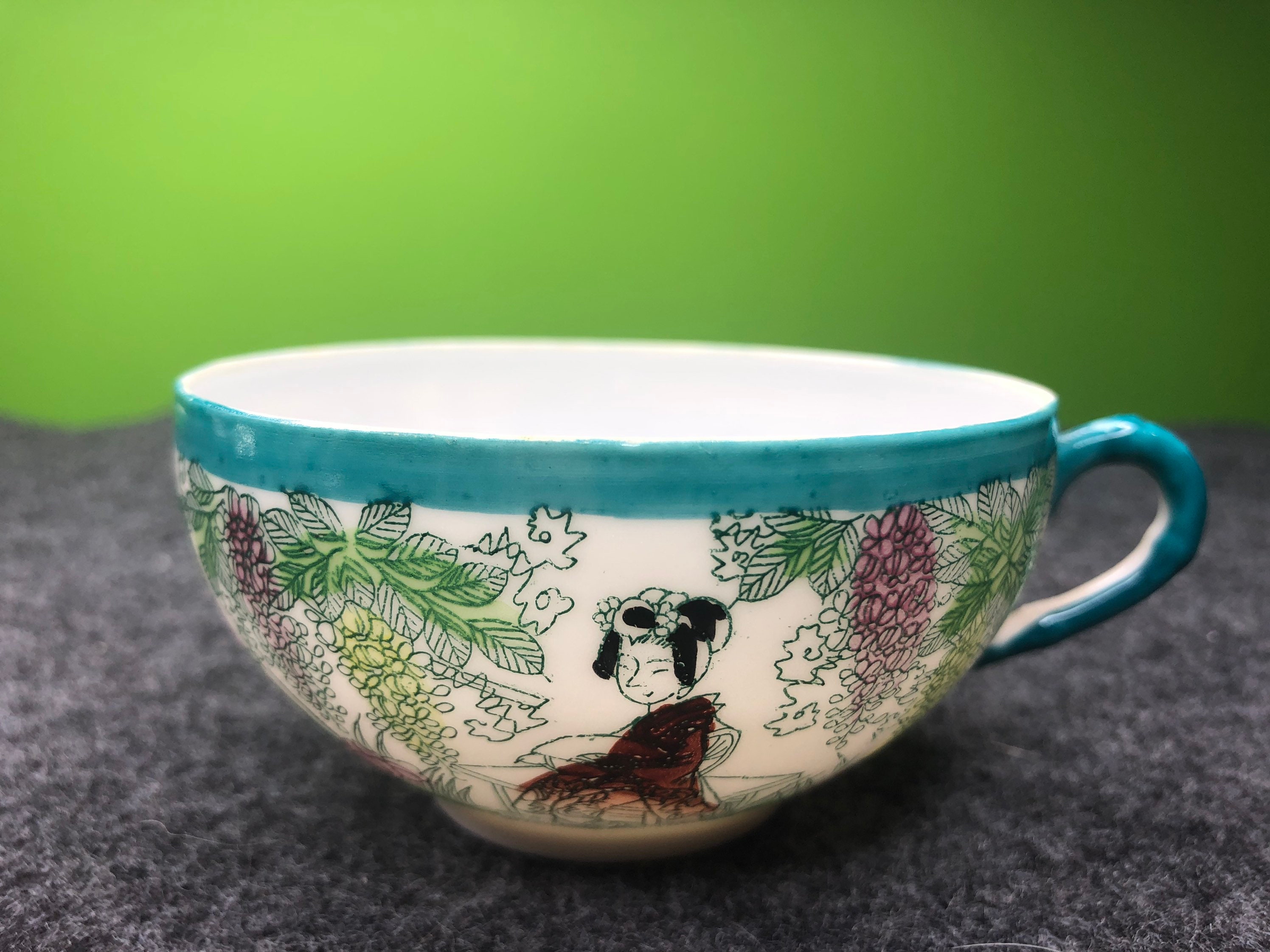 ufengke Pote de café de cerámica blanco de 51 oz, con volantes con tetera  de porcelana lateral dorada, calabaza de gran capacidad acanaló la taza de