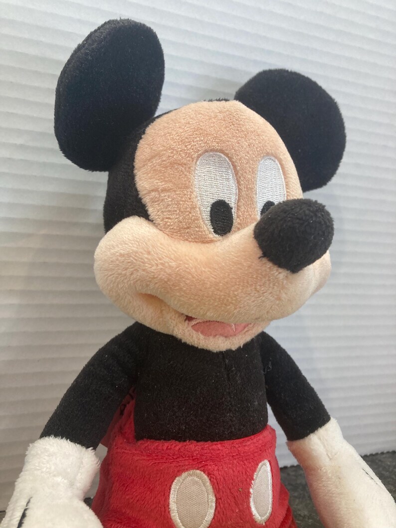 Klassisk 25 cm Musse Pigg-plysch från Disney Parks bild 2