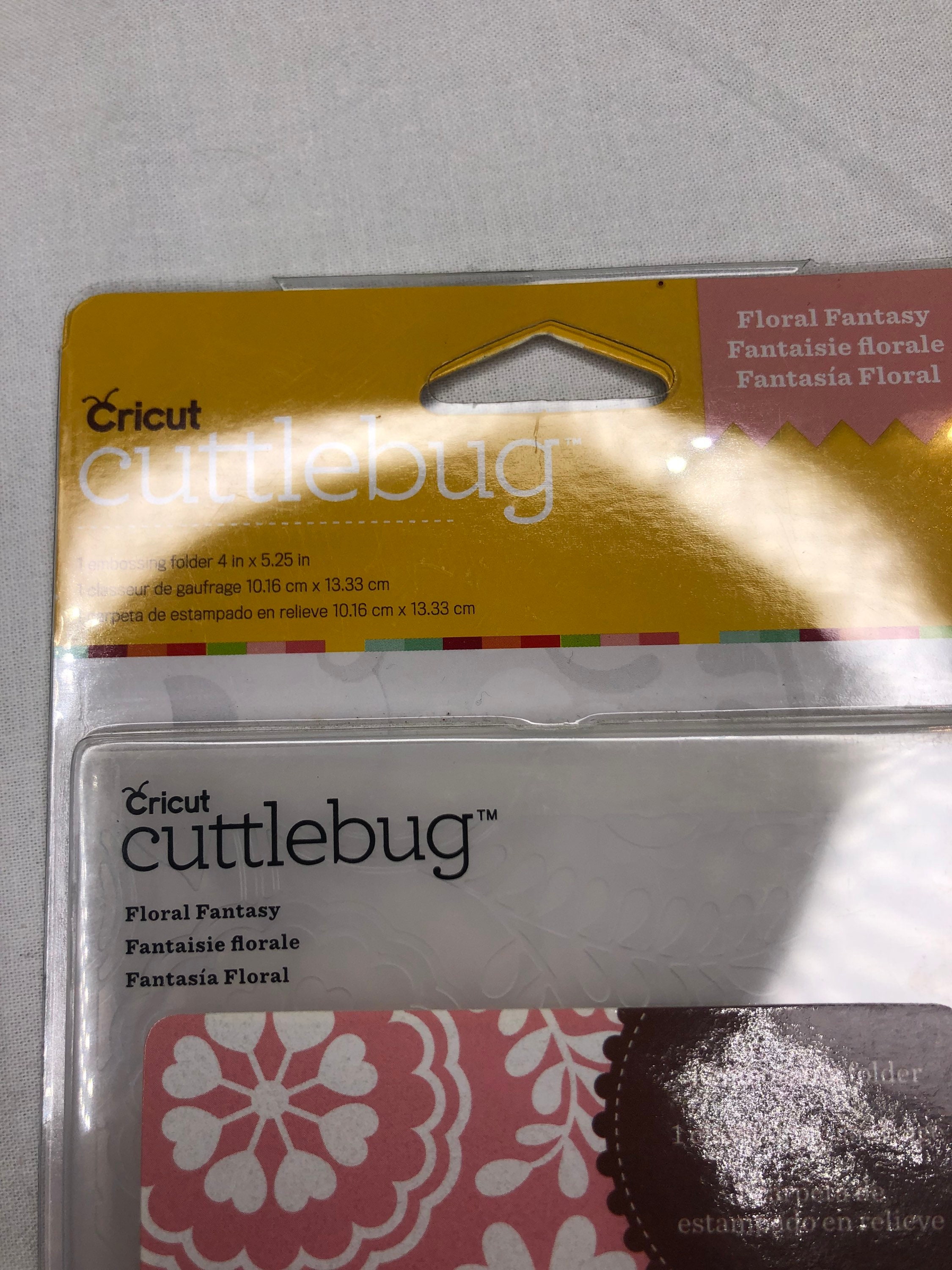 CuttleBug Cuttlebug Provo Craft Cricut Companion Embossing Folder Bundle,  Robotz