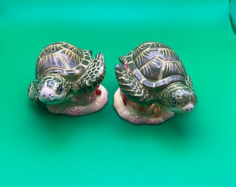 Vintage Sea Turtle and Coral Reef Salt and Pepper Shakers