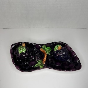Vintage Unique Lefton Purple Divided Grapevine Salt and Pepper Shakers with Tray