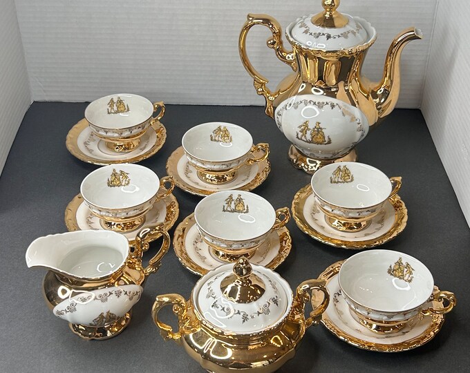 Service D'assiettes Vintage En Porcelaine Johann Seltmann - Motif Floral Et Dorure - Allemagne
