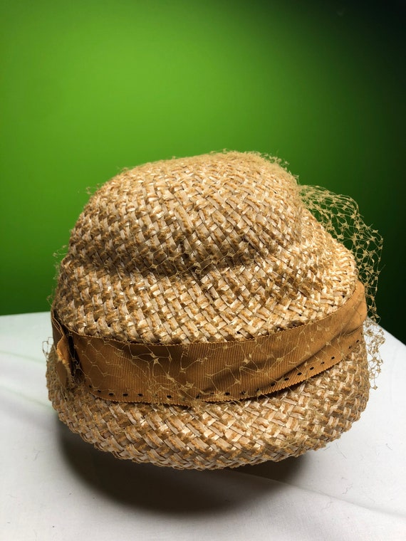 Vintage Straw Women’s Hat with gorgeous Shape and… - image 4