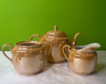 アンティーク ヴィンテージ 赤と金のティーポットとクリーマーセット ヴィンテージ ピーチゴールド 虹色光沢仕上げ ティーポット/クリーマー