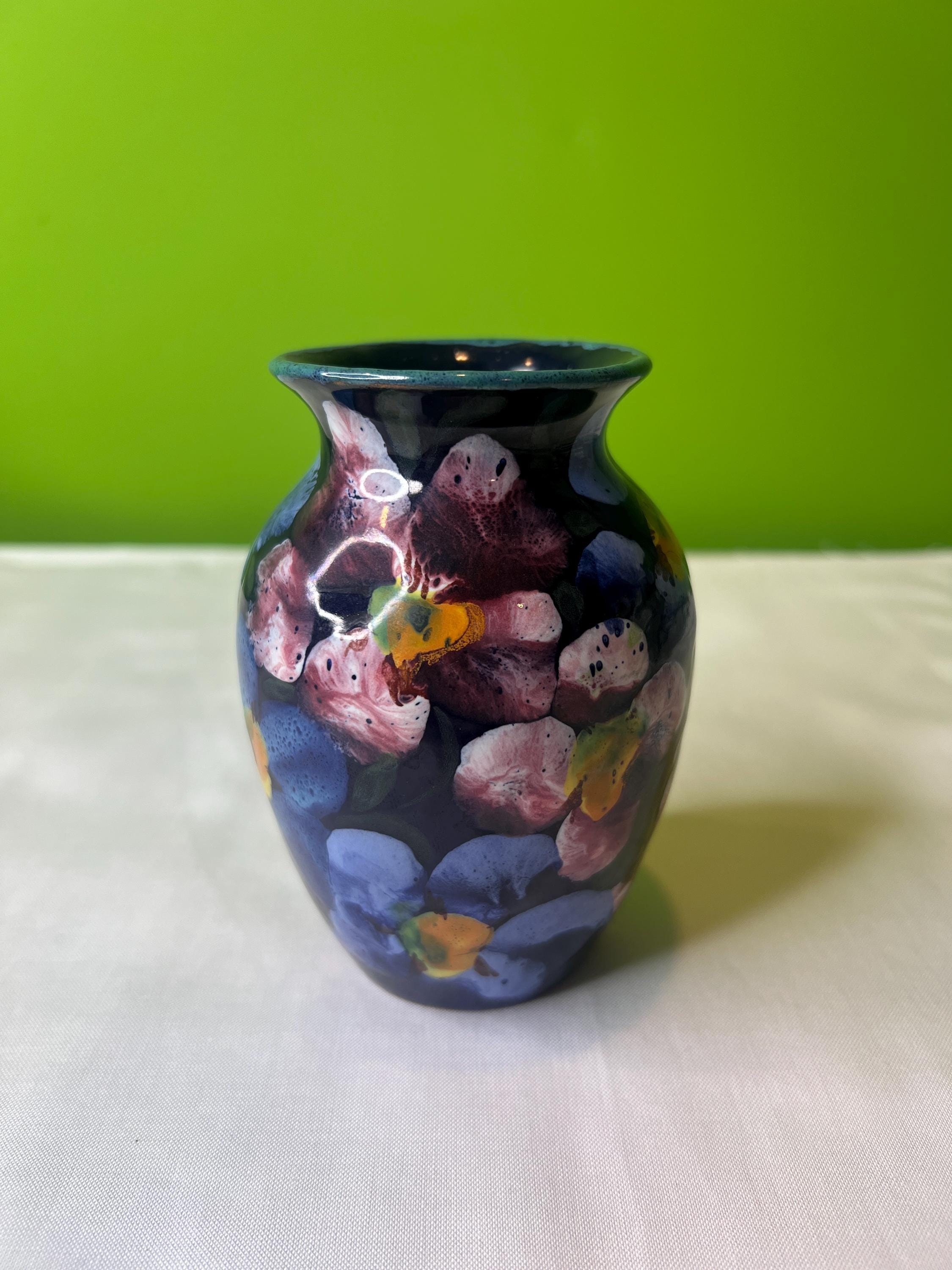 ヴィンテージ ハンドペイント - ハンドメイド ~ 花柄の青い陶器の花瓶