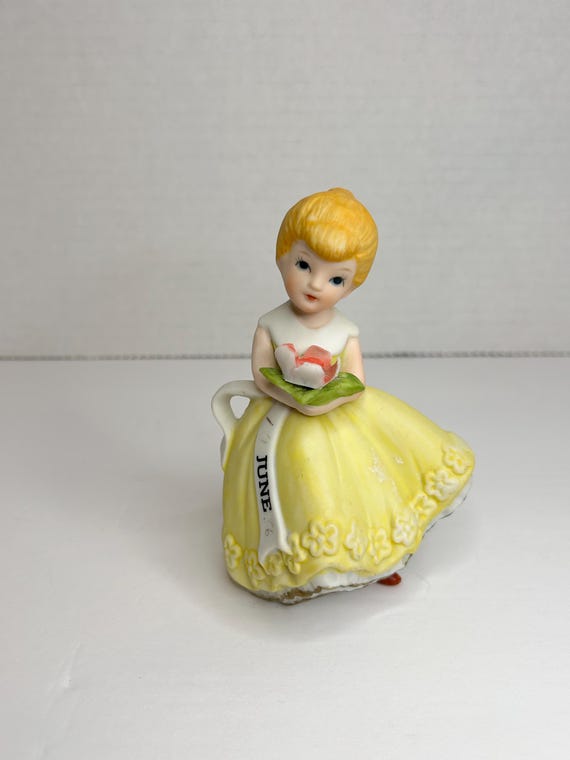 Vintage Brinn Porcelain Month of June Birthday Girl in Yellow Dress Figure - Etsy Israel Vintage Brinn Porcelain Month of June Birthday Girl in Yellow Dress Figure - Etsy Israel