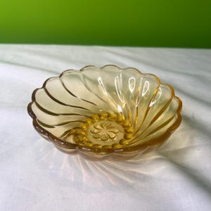 Vintage Hazel Atlas Amber Swirl Bowl with Scalliped Edge