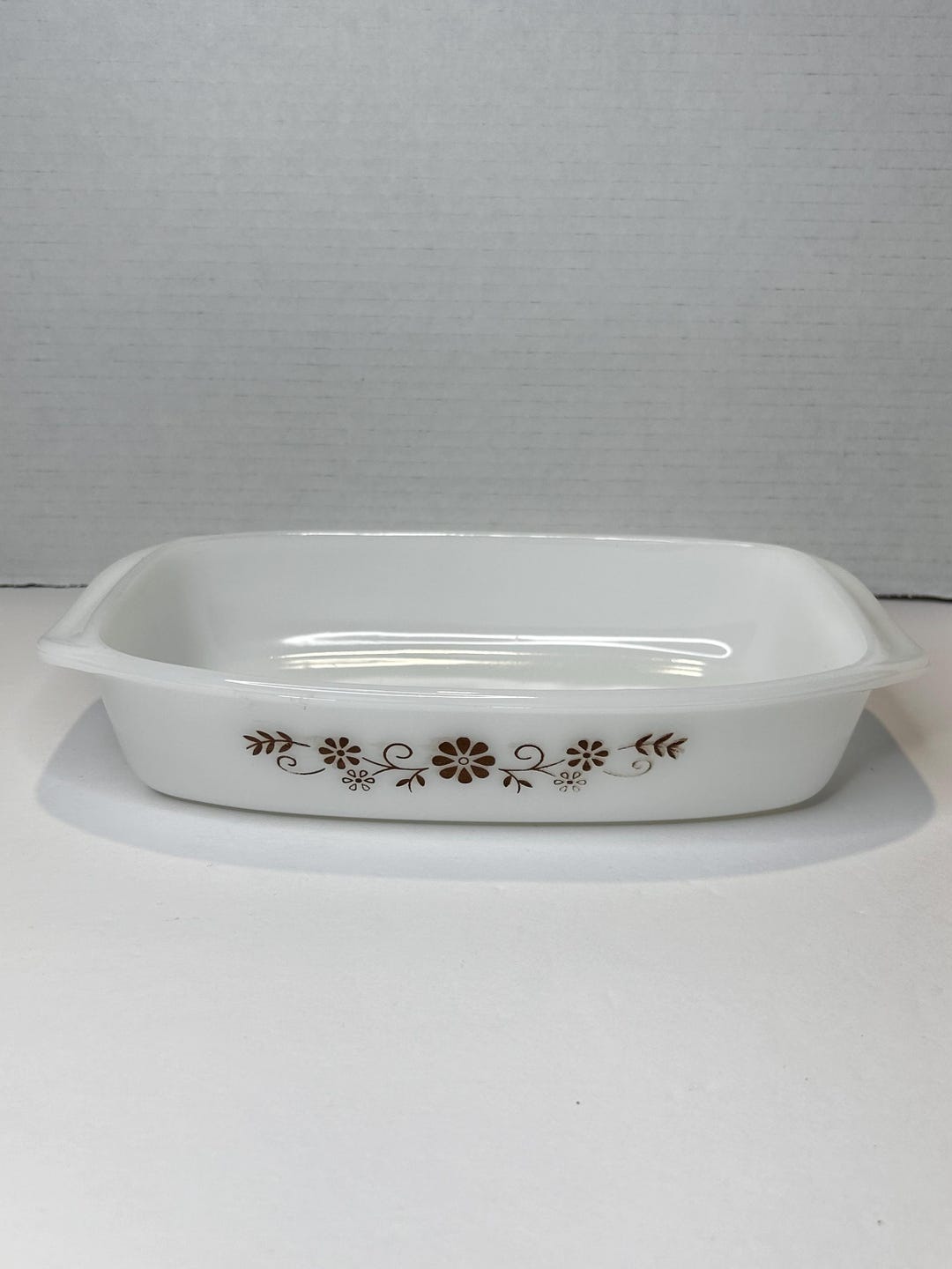 Vintage Pyrex White Pyr-o-rey Mid Century With Brown Detail Casserole ...