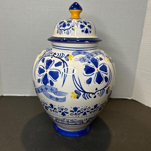 Vintage Blue and White Ginger Ceramic Cookie Jar with Lid
