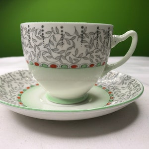 Vintage Adderley Bone China aus England Schöne Kombination aus weicher Farbe und Muster machen diese Teetasse und Untertasse zeitlos