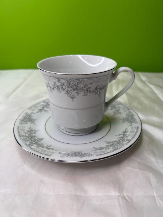 Vintage Lynns Fine China OLIVIA Empress Gray & White Flowers ~ Tea