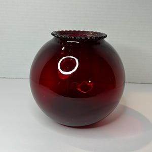 Vintage Ruby Red 6&quot; Tall Glass Ruffle Red Ball Vase