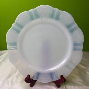 Vintage Monax American Sweetheart Depression Glass Transluscent Bread/Salad Plate with Scalloped Edges by Macbeth Evans