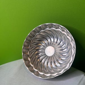 Vintage Mini Aluminum Bundt Cake Pan Fluted Jello Mold