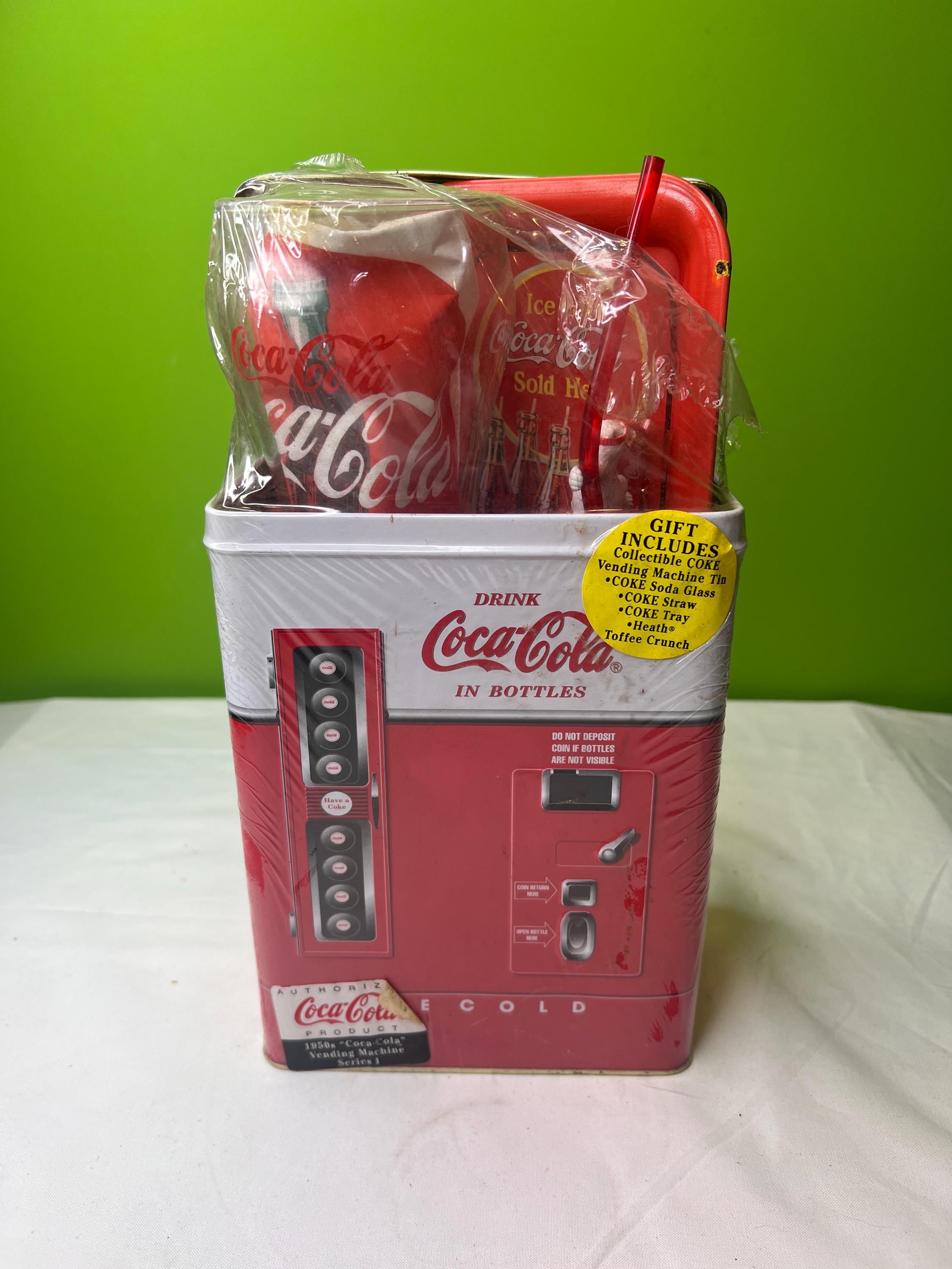 Vintage Coca-cola 1950's Vending Machine Tin Gift Set in Ripped