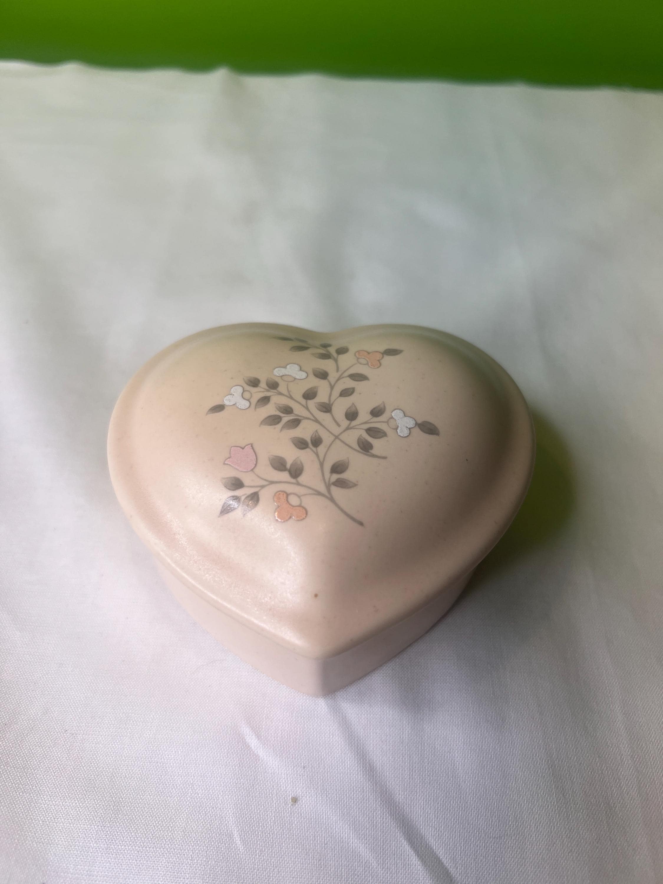 廃盤、ビンテージFleur de Rocaille ハート型 Vintage Pfaltzgraff Discontinued 