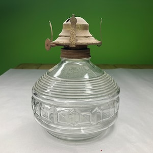 Vintage Kassandrarufs Clear cut glass Oil Lamp