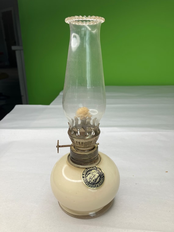 Vintage Miniature Lamplight Farms Ivory Glass Oil Lamp 8” Lamp