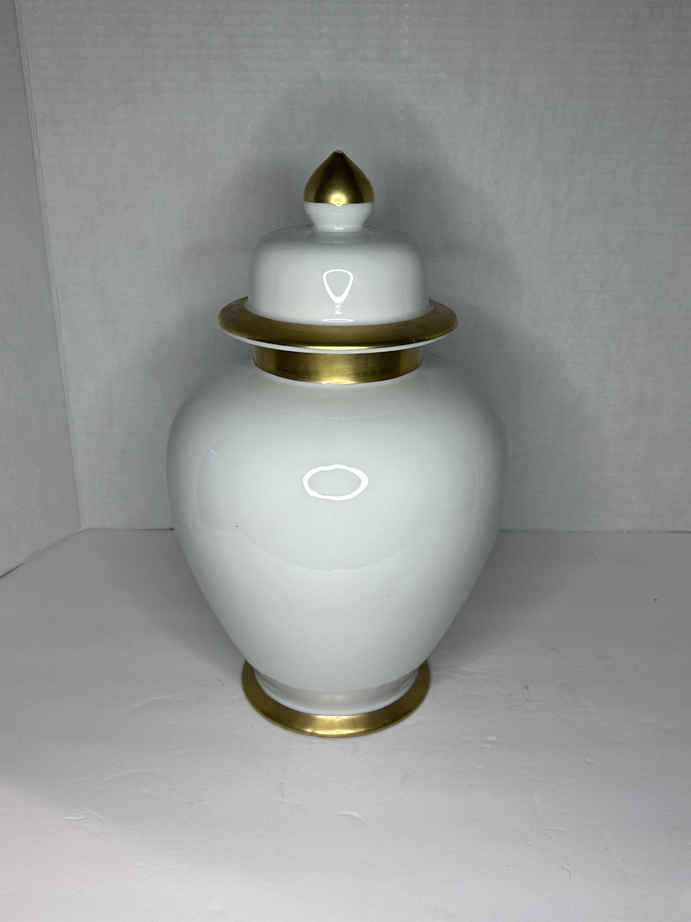 Vintage Coin Gold Mann Japan Large 12.5” Porcelain White and Gold Trim Lidded Vase Cookie Tea Storage Jar