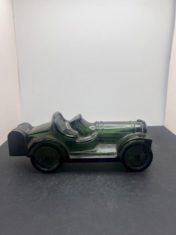 Vintage "Avon For Men - Straight Eight" Wild Country Aftershave Classic Car Decanter ~ Empty