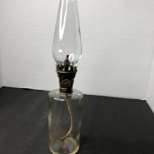 Vintage Kerosene Oil Lamp, Clear Glass 10” Tall With Wick