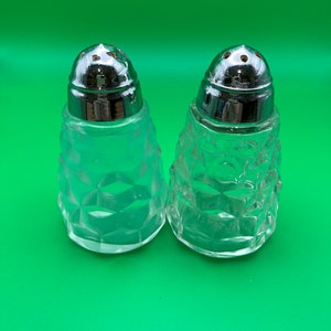 Vintage Cube Patterned Clear Glass Salt and Pepper Shaker Set