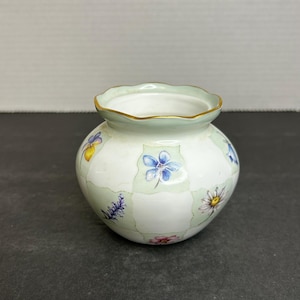 Vintage Heirloom Porcelain Ardleigh Elliott Butterfly Dance Hearts and Flowers Music Box Pot