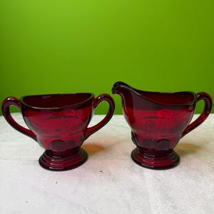 Vintage sällsynt rubinröd ny Martinsville Moondrops gräddkanna sockerskål från 1930-talet