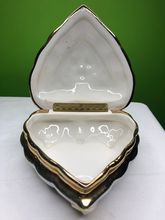 Vintage R. Capodimonte Fine Porcelain Jewelry Box… - image 4