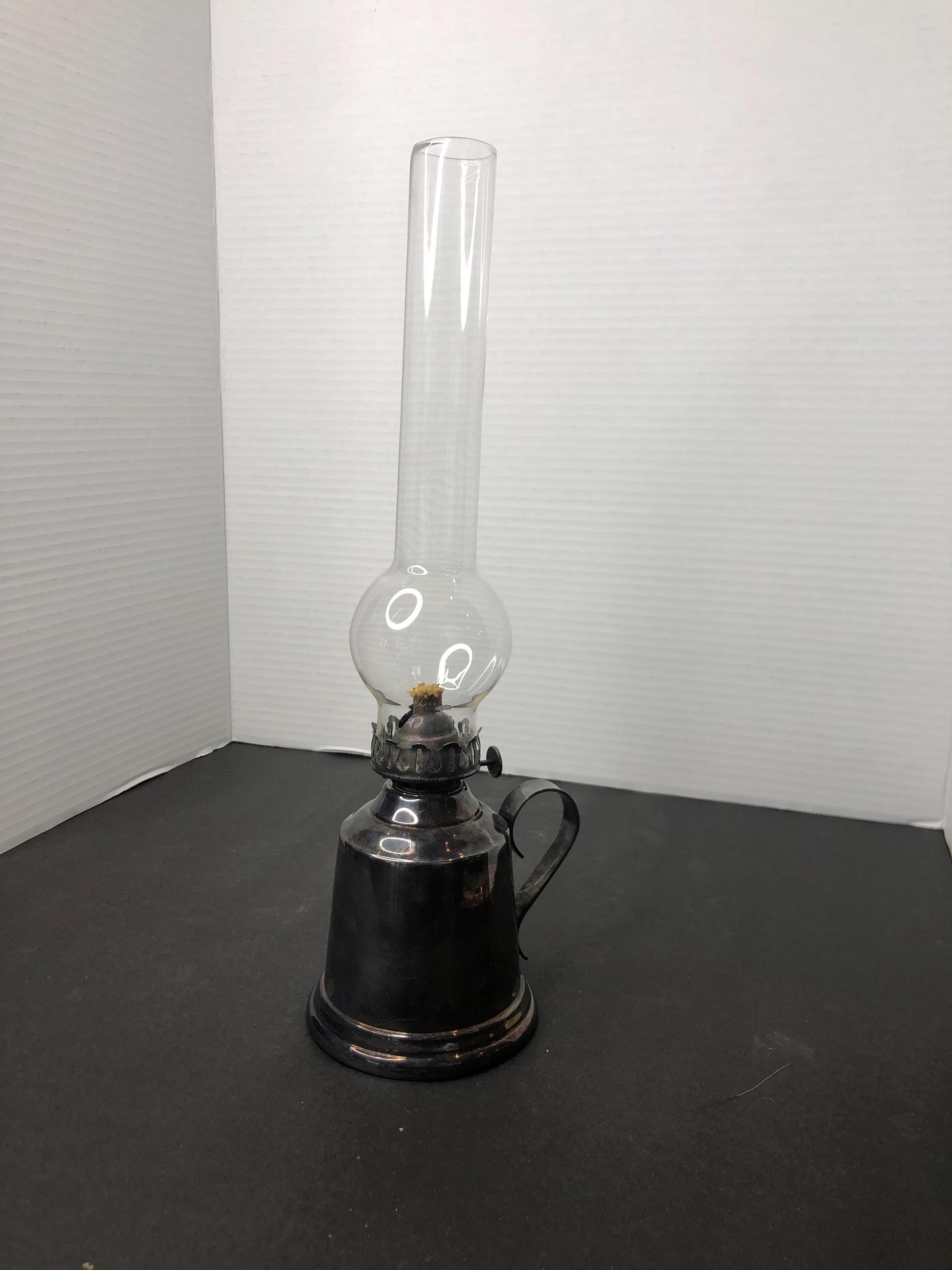 Vintage Wallace Silver Plate Finger Hold Oil Lamp Base 9067 Clear