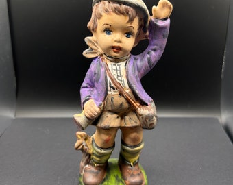 vintage Mail Boy Goebel Hummel 7" avec figurine peinte à la main en corne