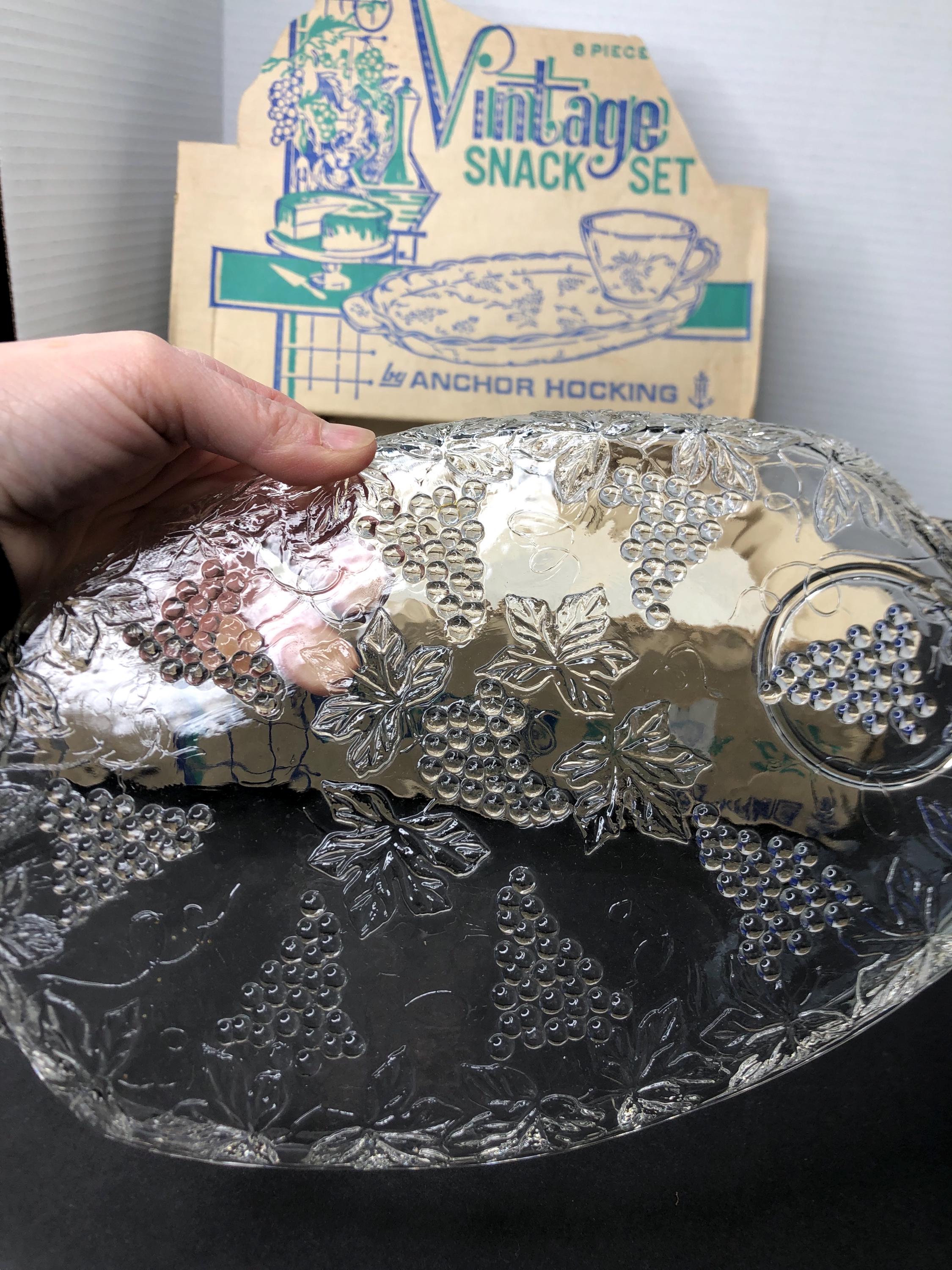 Vintage Anchor Hocking Snack Set, Vintage (model 600/76) - in