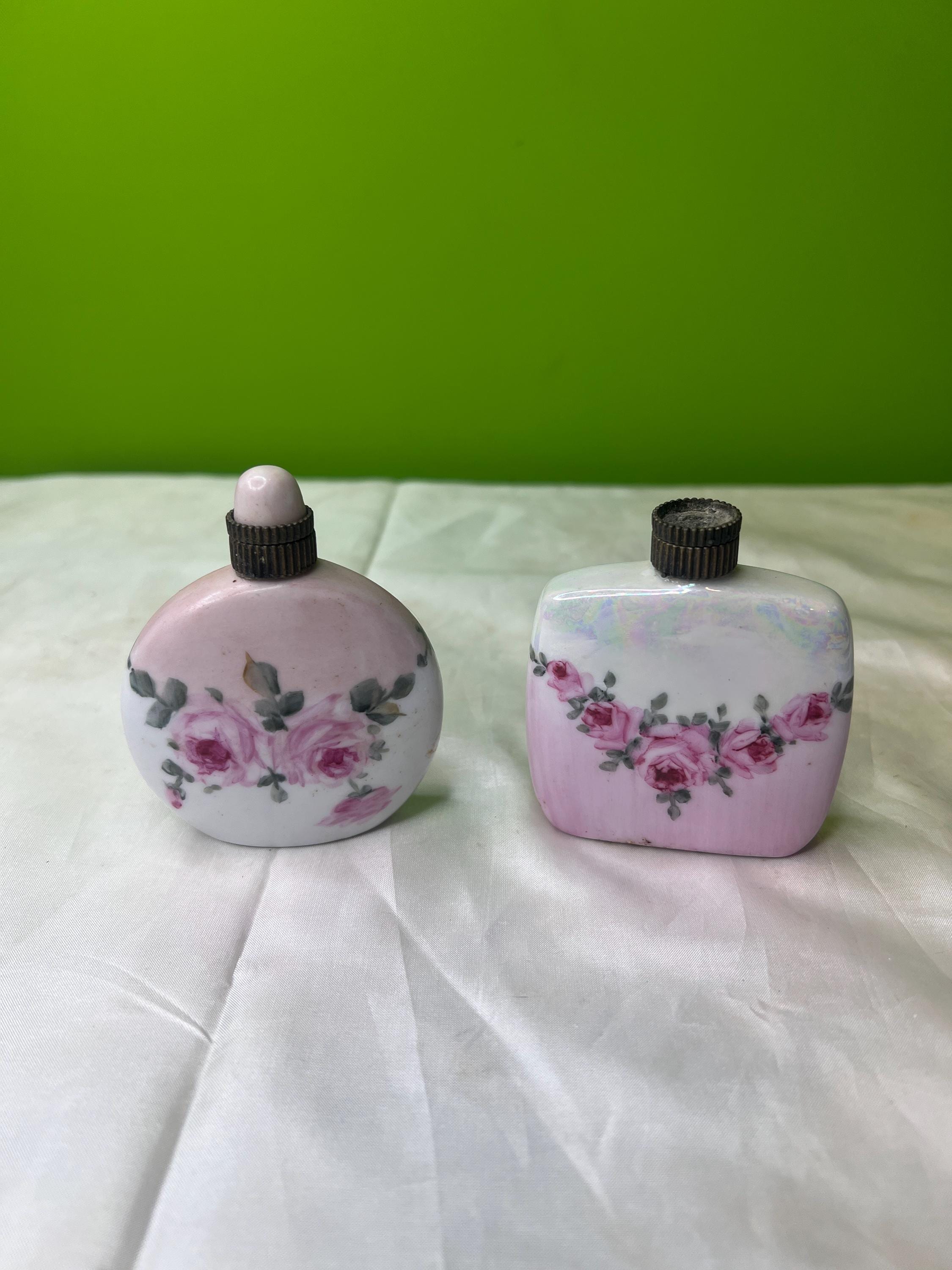 ヴィンテージ風セラミック/磁器製香水瓶2本セット ～ ピンクの花柄